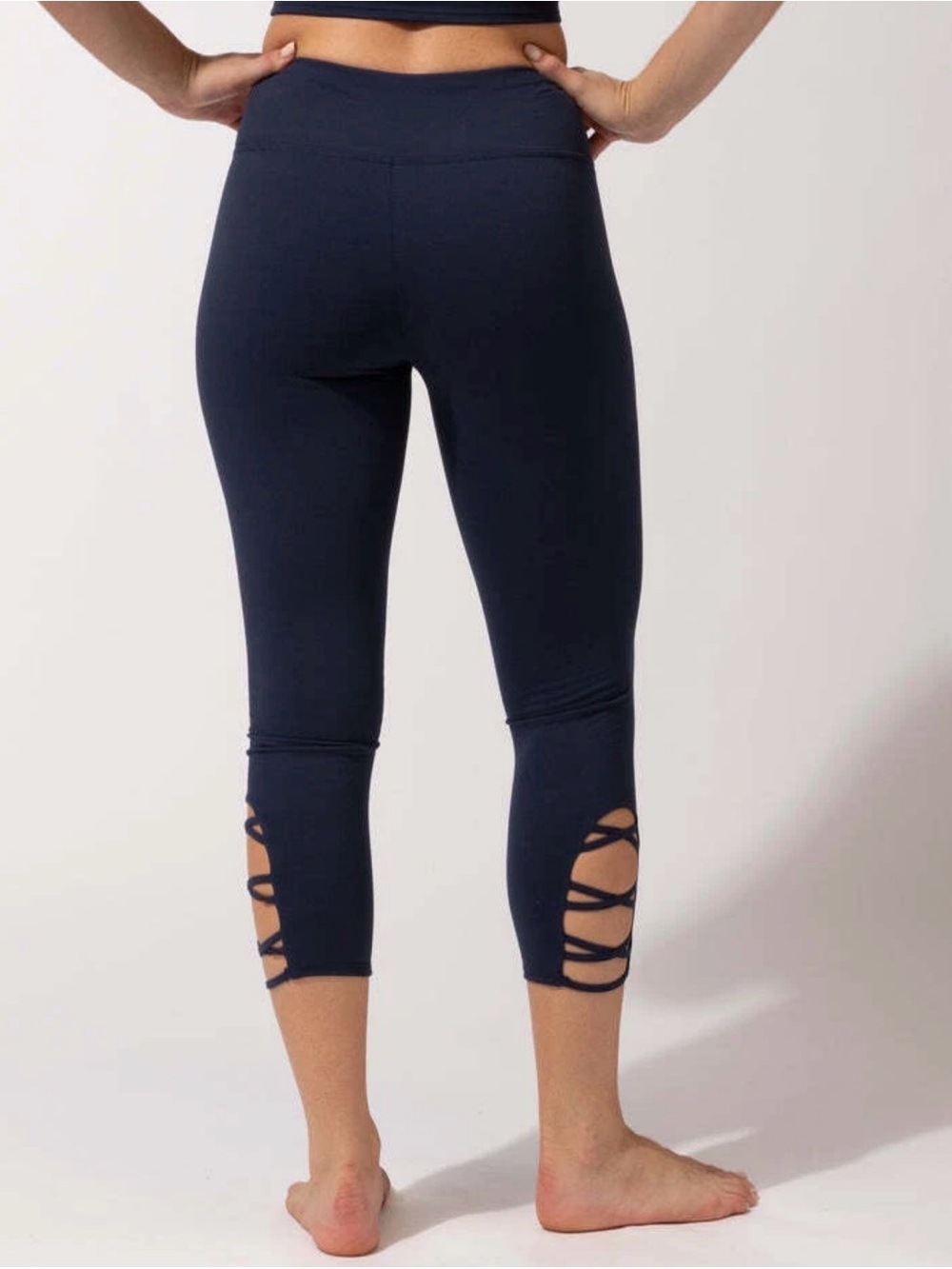 Threads 4 Thought Monica Criss Cross Crop Legging navy blue XL - Picture 2 of 11